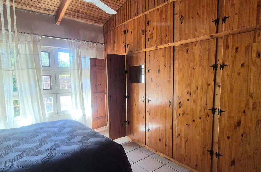 6 Bedroom Property for Sale in Amalinda North Eastern Cape